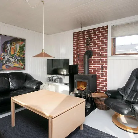 Three-bedroom In 3 Feriehus Faaborg