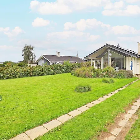 Feriehus Three-bedroom In 3